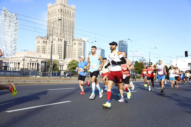 Uczestnicy 46. edycji Nationale-Nederlanden Maratonu Warszawskiego