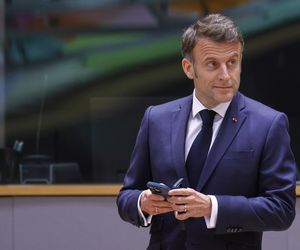 Prawda o Macronie ujawniona! Nie zgadniesz, co kupuje hurtowo perfumy i zlewa się nimi w hurtowych ilościach