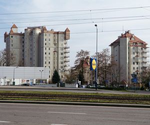 Antywawel czyli kultowy blok-zamek w Krakowie