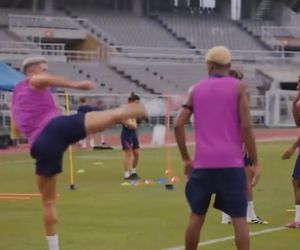 Lewandowski kopie jak Van Damme