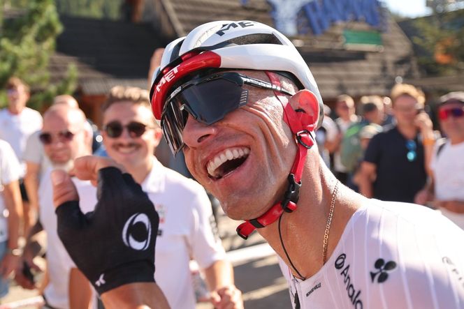 Tour de Pologne 2025. Młody Brytyjczyk triumfuje w Zakopanem. Walka o koszulkę lidera wchodzi w decydującą fazę
