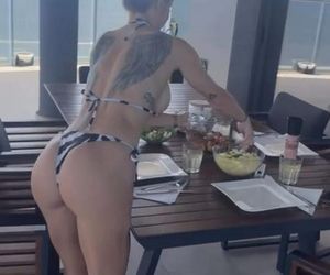 Pieskie wakacje Dody