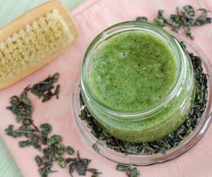 Domowe kosmetyki do stóp. Zrób to sama!