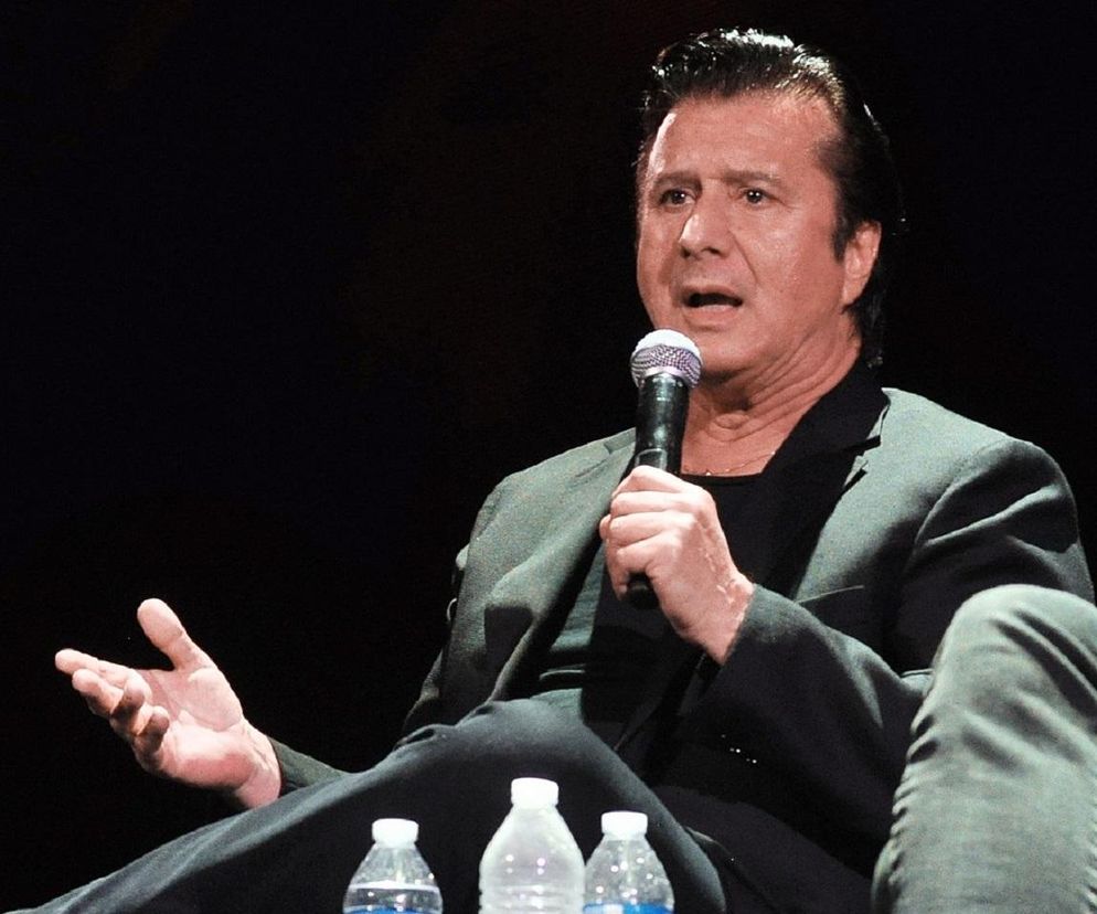 Steve Perry 