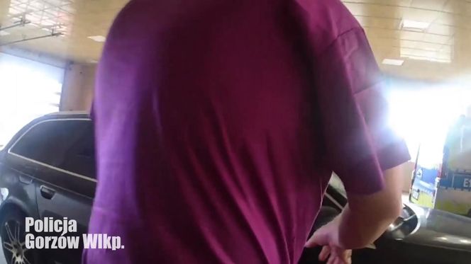 Dwulatka nie mogła oddychać. Policjanci ruszyli na pomoc