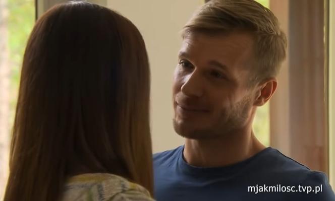 M jak miłość po wakacjach 2019. Artur (Tomasz Ciachorowski), lekarka psychiatra Daria (Ewelina Gnysińska)