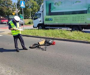 Wypadek dwóch pojazdów na ulicy Dekana w Lesznie 