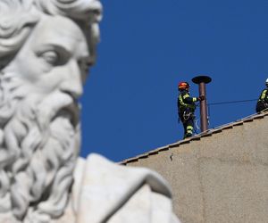 Przygotowania do konklawe 2025 w Kaplicy Sykstyńskiej