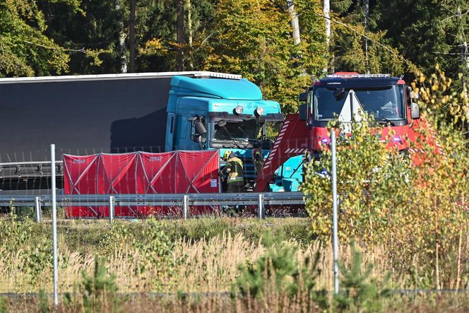 Ciężarówka zmiażdżyła auto nauki jazdy