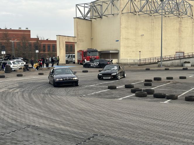 Finał WOŚP w Olsztynie. Występy artystyczne w Kortosferze i driftowanie na parkingu UWM [ZDJĘCIA]