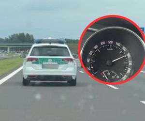 Radiowóz Krajowej Administracji Skarbowej pędził po autostradzie A4! Instytucja komentuje sprawę