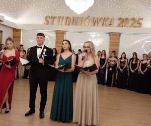 Bal studniówkowy 2025 II Liceum Ogólnokształcącego w Starachowicach 