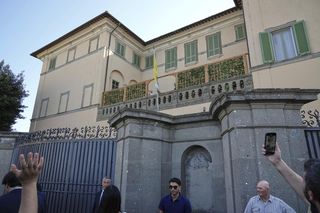 Rajskie wakacja papieża! Zobacz, gdzie Leon XIV spędza urlop