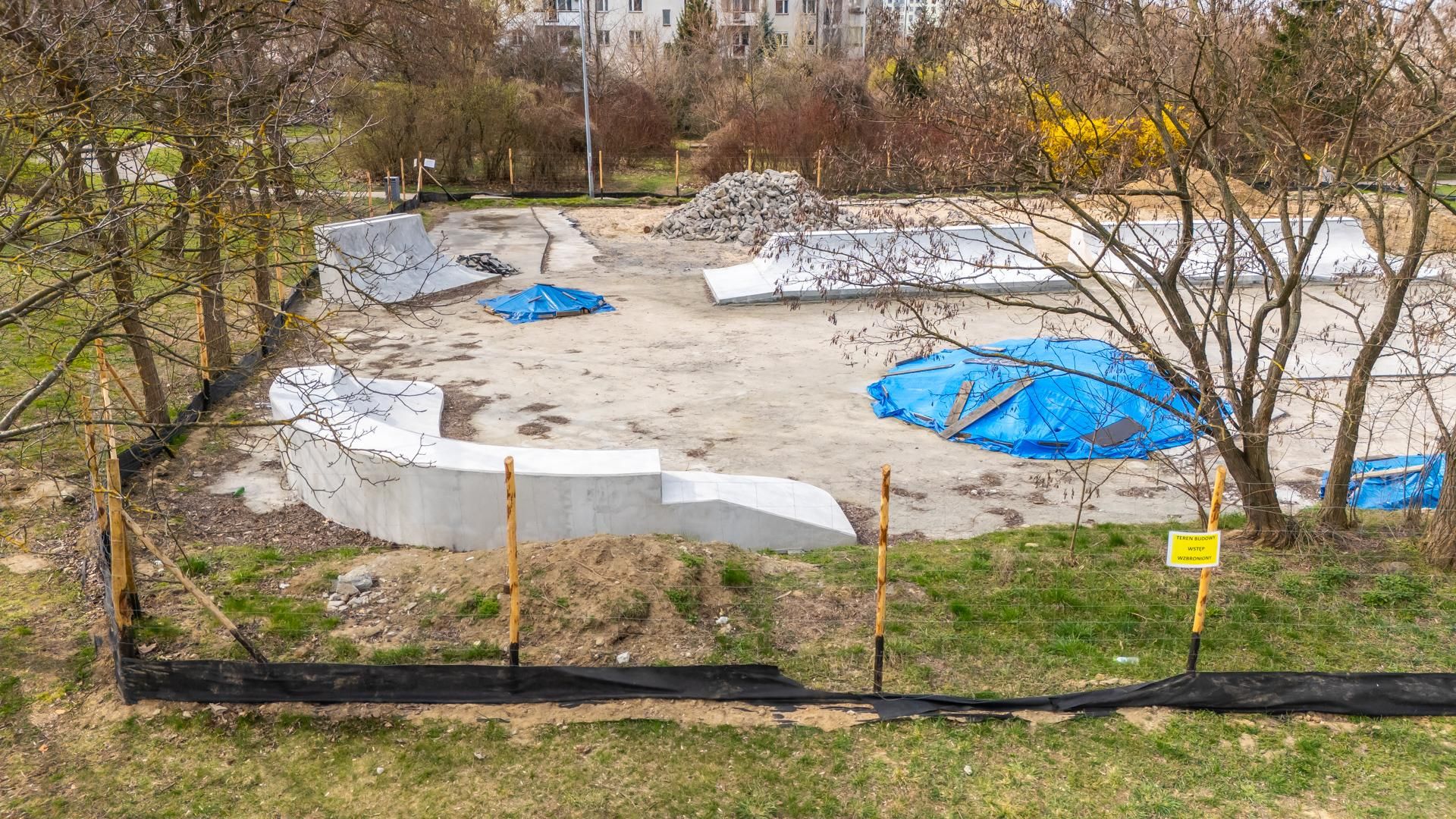 Budowa skateparku do jazdy na deskorolce, park im. Romana Kozłowskiego