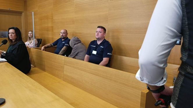 Oskarżonej Monice B. za znęcanie się nad córką grozi jej do 20 lat więzienia 