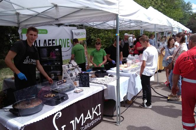 Śniadanie na mokotowskiej trawie