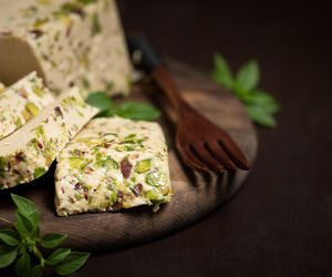 Weź te orzechy i wymieszaj z 3 składnikami. Ta zdrowa przekąska pobije każde podniebienie 