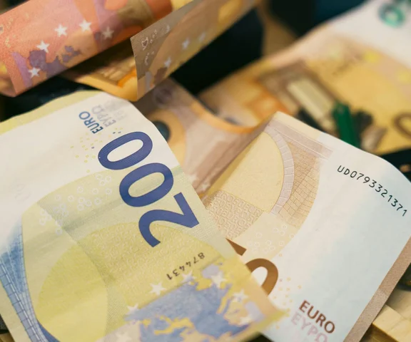 Kuszą pracowników z Polski. Zarobisz 4 tysiące w tydzień