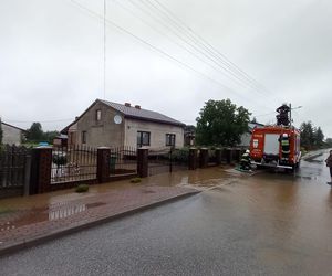 Ulewne deszcze w Łódzkiem. Strażacy wyjeżdżali ponad 370 razy