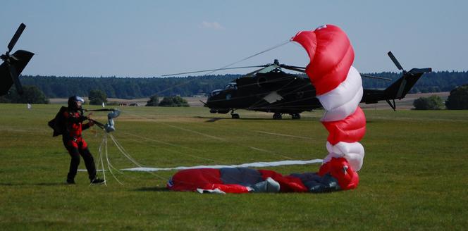 Skydive Chełm: Oderwij się od ziemi i wyskocz!