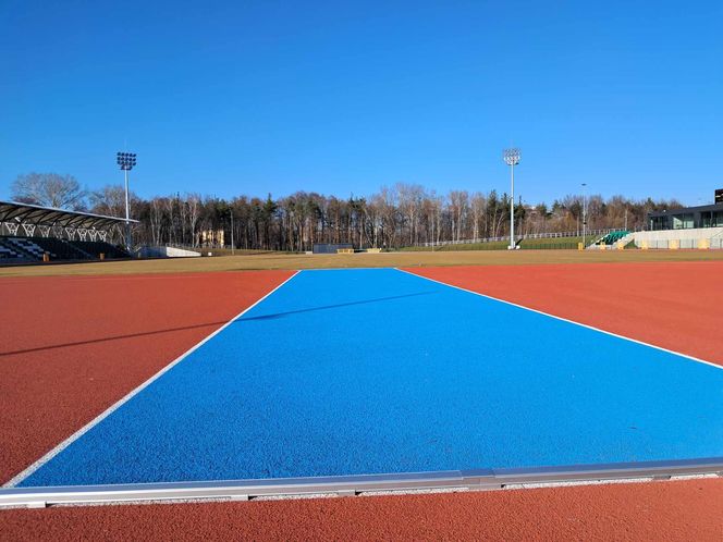 Stadion w Starachowicach gotowy. Kiedy na murawę wybiegną piłkarze?