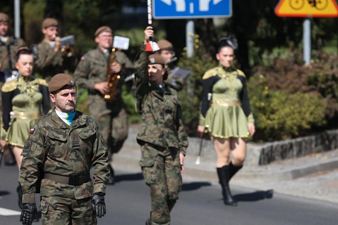 Defilada wojskowa w Katowicach i piknik. Wojewódzkie Obchody Święta Wojska Polskiego 2024