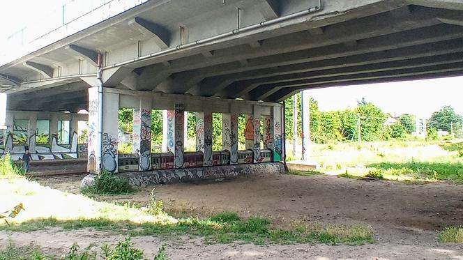 Trójwymiarowy mural przypomina o dawnej świetności linii kolejowej do Polic