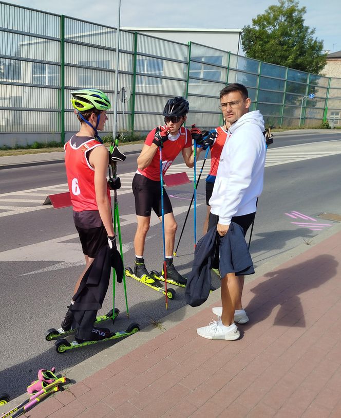Zawody o Puchar Polski na nartorolkach Marwe Cup 2025 zostały zainaugurowane w Siedlcach