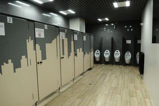 Publiczna toaleta w centrum Warszawy skrywa dziwną tajemnicę. O tym nigdy nie słyszeliście!