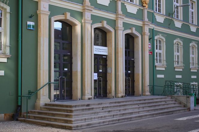 Mniejsze kolejki do rejestracji samochodów? Urząd wprowadza ułatwienie dla kierowców