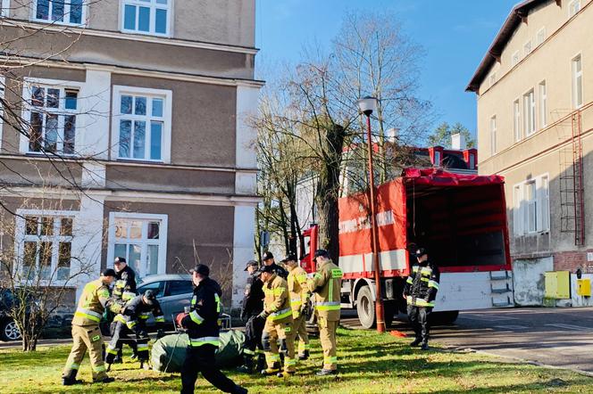 Straż Pożarna wspiera służbę zdrowia- ćwiczenia na wypadek odkrycia koronawirusa w Szczecinie[FOTO,WIDEO]