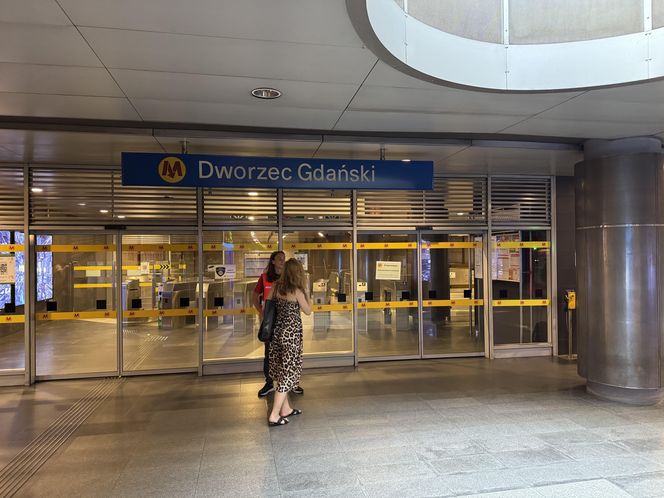 Metro znowu nie działa. Długi odcinek linii M1 wyłączony z ruchu