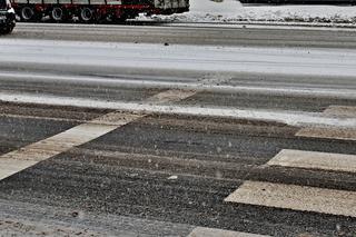 Śliskie drogi i chodniki. Ostrzeżenie dla mieszkańców Krakowa!