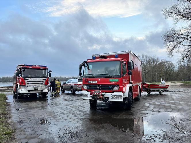 Dramat w Toruniu. Mężczyzna skoczył z mostu do Wisły. Trwa akcja poszukiwawcza