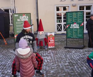 Bieg Mikołajów w Olsztynie. Około 400 osób pobiegło w charytatywnym celu [ZDJĘCIA]