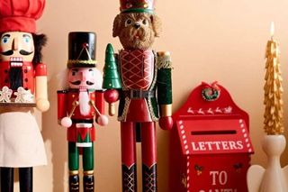 Świąteczny dziadek do orzechów na Boże Narodzenie: Homla