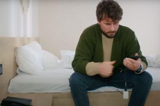 Sila i Kuzey spędzą noc w hotelu, ale sytuacja wymknie się spod kontroli.