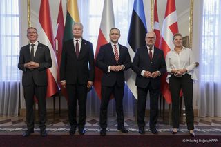 Ważne spotkanie w Warszawie. Prezydent Nawrocki buduje wspólny front przed kluczową wizytą