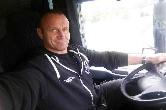Mariusz Pudzianowski - kierowca ciężarówki