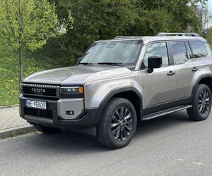 Nowa Toyota Land Cruiser. Klasyczna terenówka w nowoczesnym wydaniu