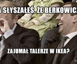 Poseł Konrad Berkowicz ujęty w sklepie IKEA. Internauci mają używanie. Najlepsze MEMY