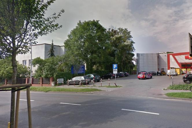 Twój Market przy ul. Legionów w Toruniu - Google Street View