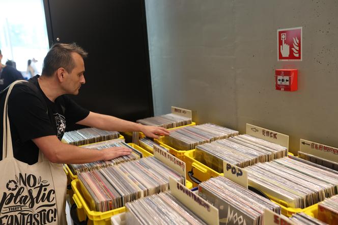 Vinyl Festival 2023 w Chorzowie. Coś dla miłośników winyli i kosmosu 