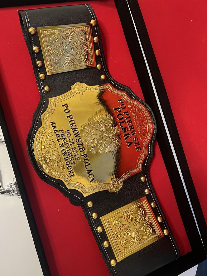 Karol Nawrocki otrzymał wyjątkowy prezydent