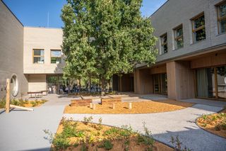 Szkoła podstawowa i przedszkole przy ul. Świderskiej w Warszawie