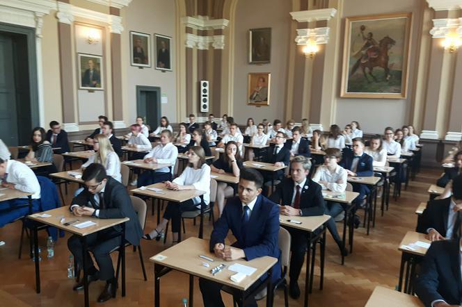 w Łodzi - matury 2019 nie zdał co piąty maturzysta - to łącznie 20,2 procent zdających ten egzamin