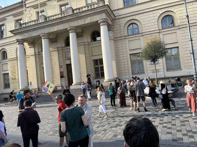 Protest w obronie Górek Czechowskich przed ratuszem