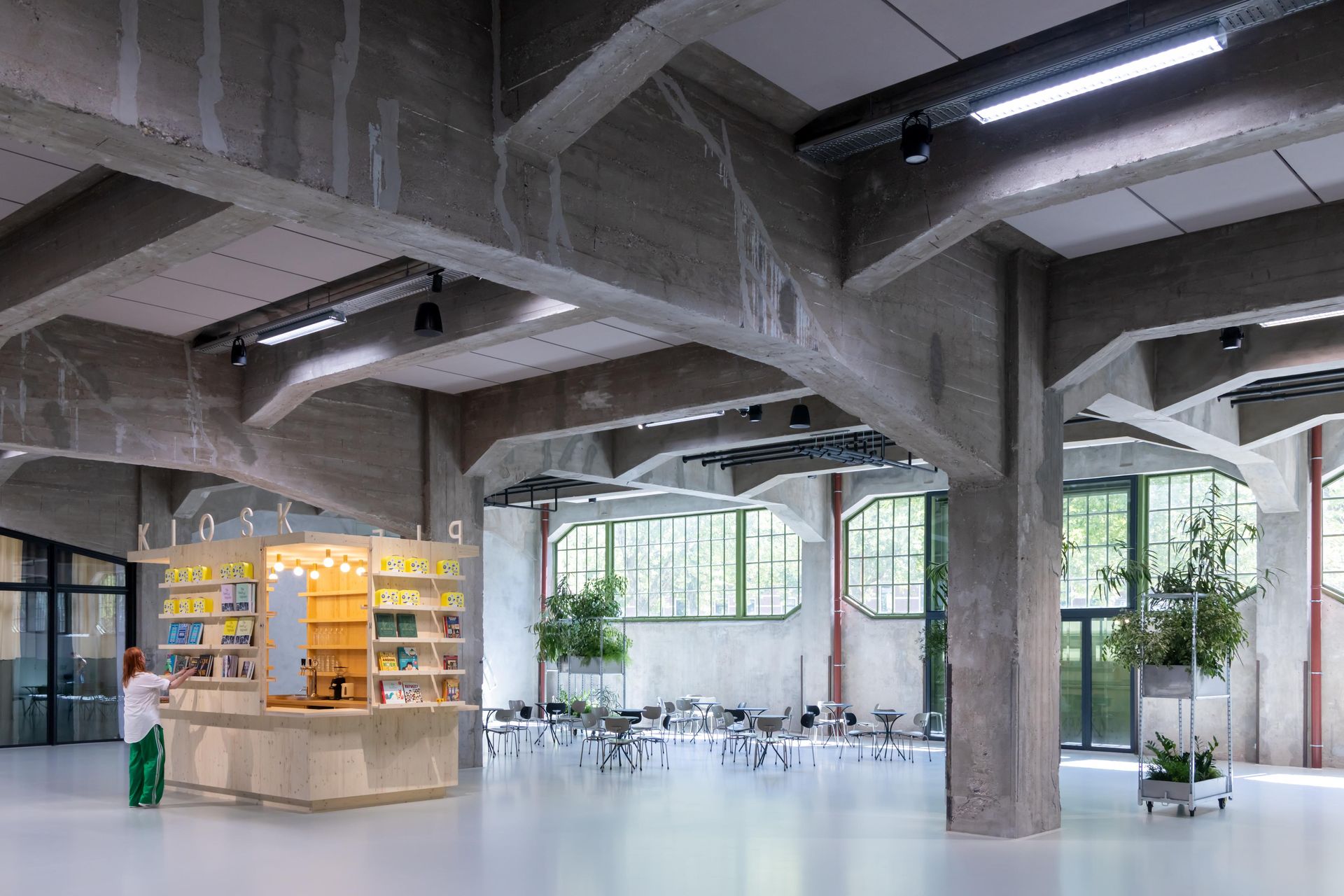 Plein-Fenix' covered city square