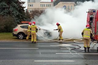 Pożar samochodu przy szpitalu MSWiA w Rzeszowie [ZDJĘCIA]