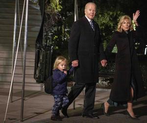 Joe Biden i Jill Biden z wnukiem Beau